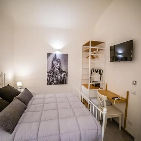 Oda ve Kahvaltı Opera Dei Pupi