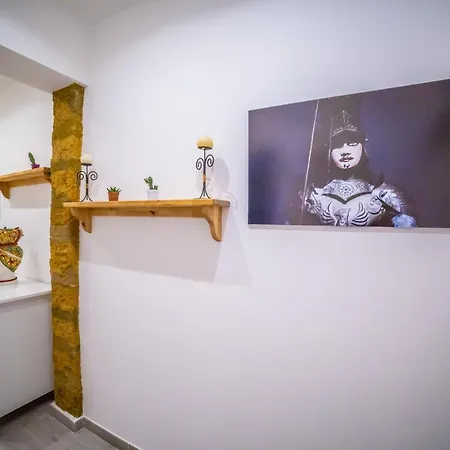 Alojamento de Acomodação e Pequeno-almoço Opera Dei Pupi 4*