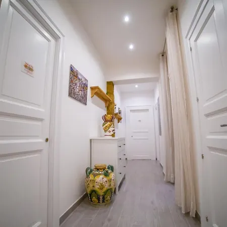 Alojamento de Acomodação e Pequeno-almoço Opera Dei Pupi