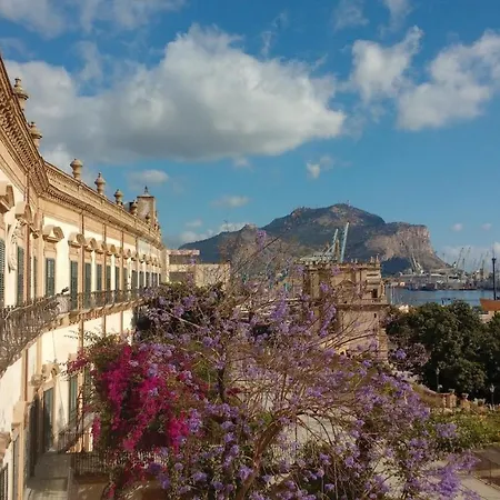 Opera Dei Pupi Alojamento de Acomodação e Pequeno-almoço 4*