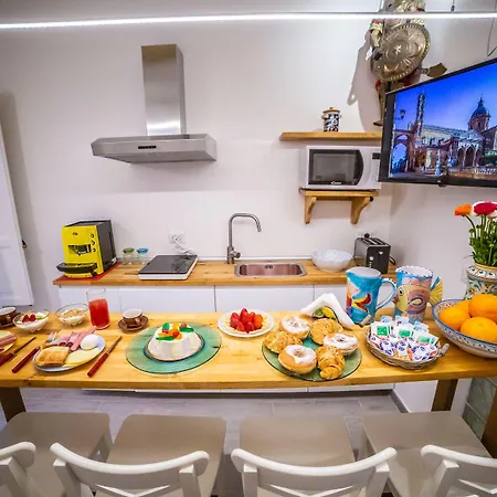 Opera Dei Pupi Alojamento de Acomodação e Pequeno-almoço Palermo